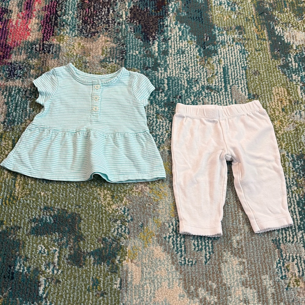 Carters 2 piece outfit